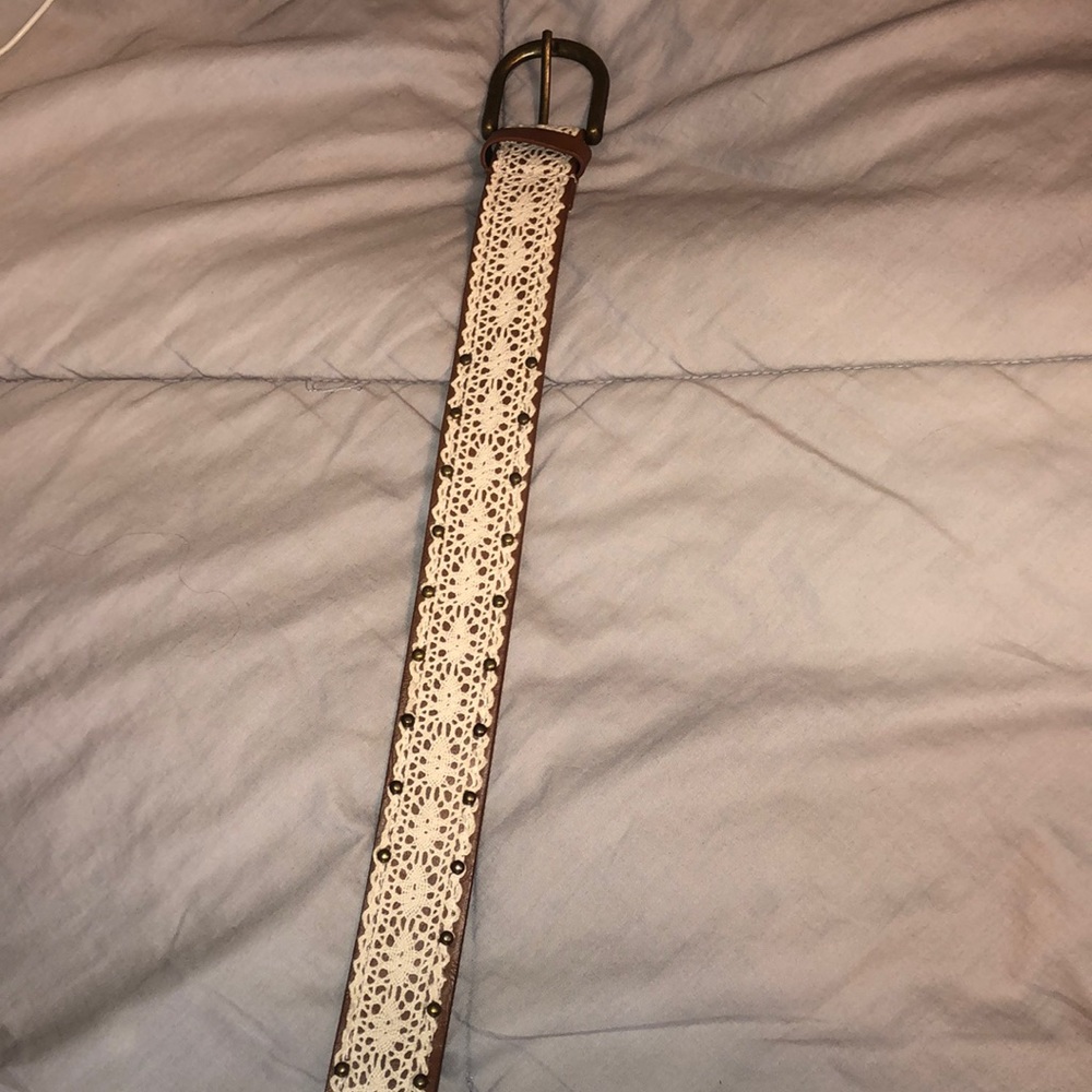 Lace Belt! Perfect to complete a summer outfit!